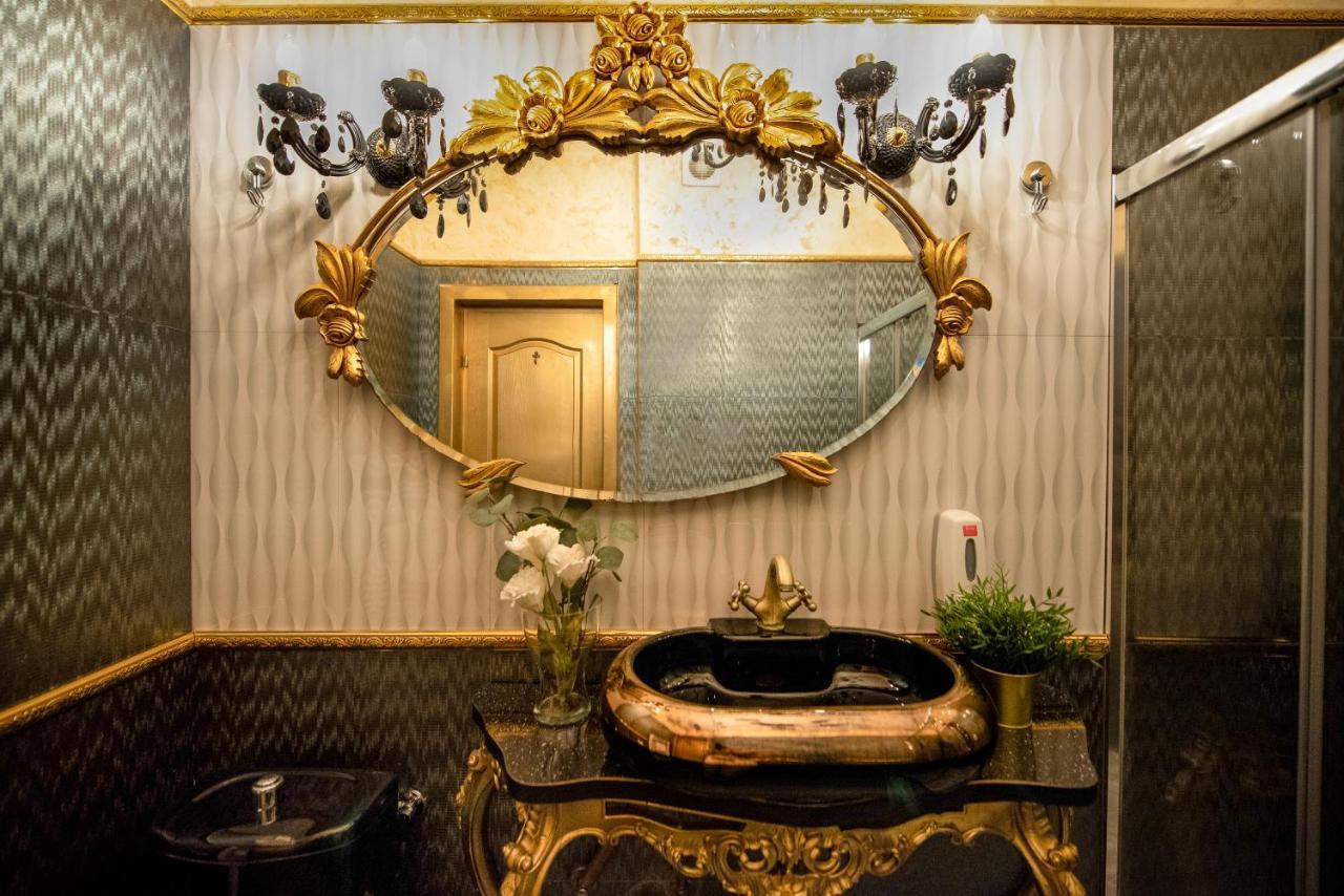 The Museum - Wonderful Super Central Apartment บูคาเรสต์ ภายนอก รูปภาพ