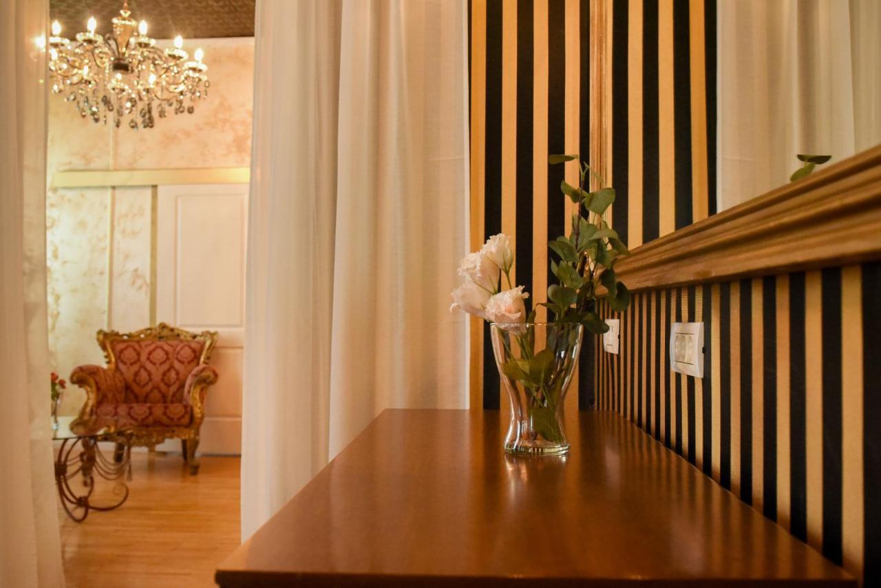 The Museum - Wonderful Super Central Apartment บูคาเรสต์ ภายนอก รูปภาพ