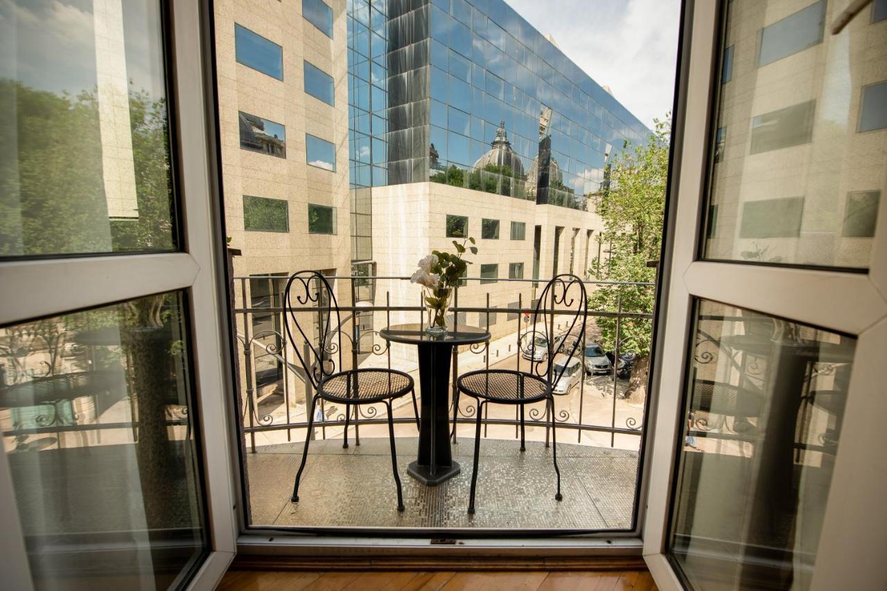 The Museum - Wonderful Super Central Apartment บูคาเรสต์ ภายนอก รูปภาพ