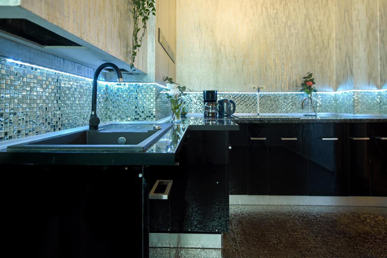 The Museum - Wonderful Super Central Apartment บูคาเรสต์ ภายนอก รูปภาพ